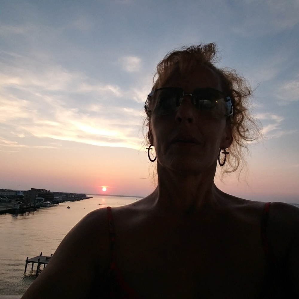 Meet your Posher, Debi